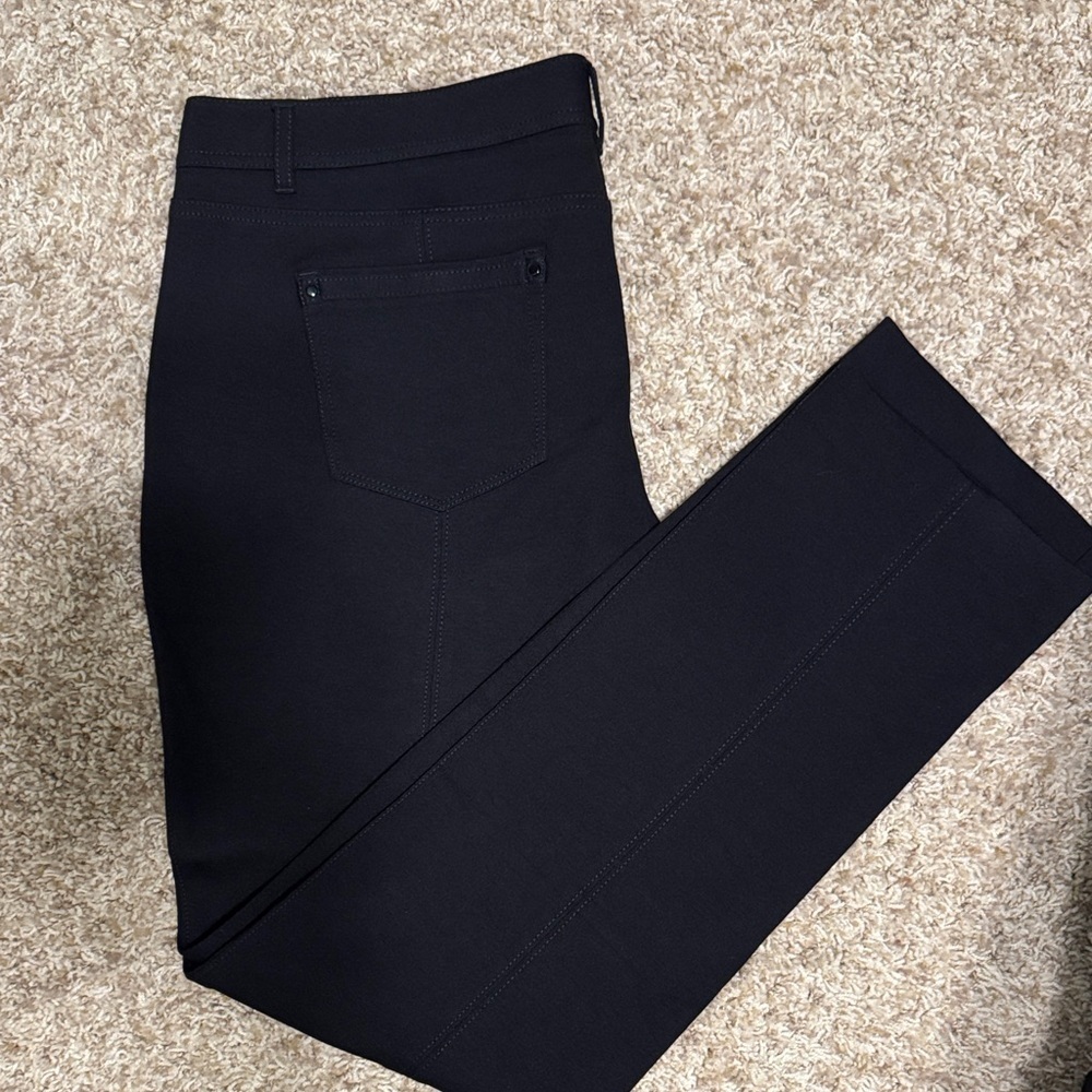 White House Black Market Women’s Black Pants slim leg, 16 slim